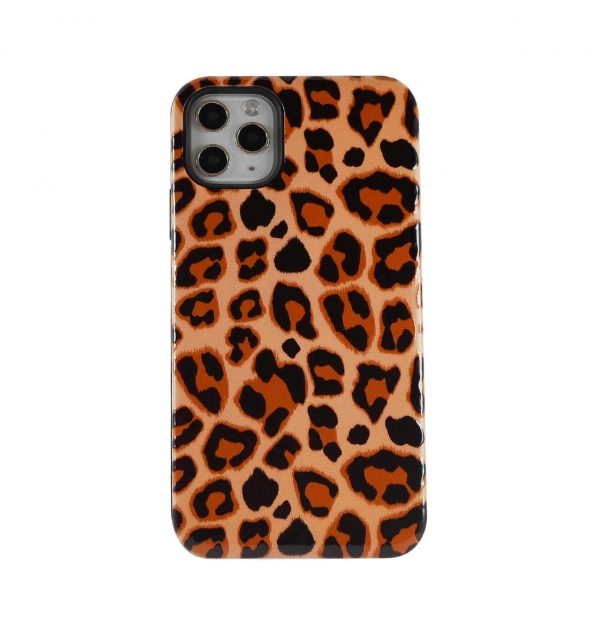 Phone case with brown leopard print design